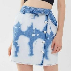 UO BDG Bleached Denim Skirt
